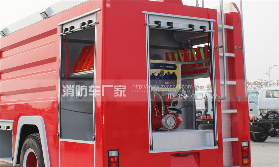 泡沫消防車泵房 泡沫消防車泵房