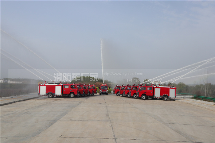 東風2.5噸水罐消防車 東風2.5噸水罐消防車